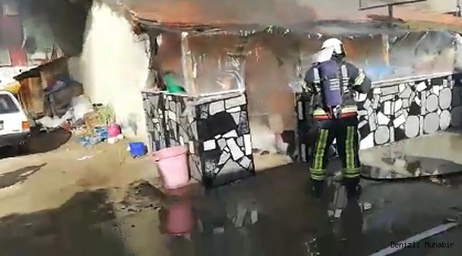 Denizli'de tek katlı ev, yangında kullanılamaz hale geldi