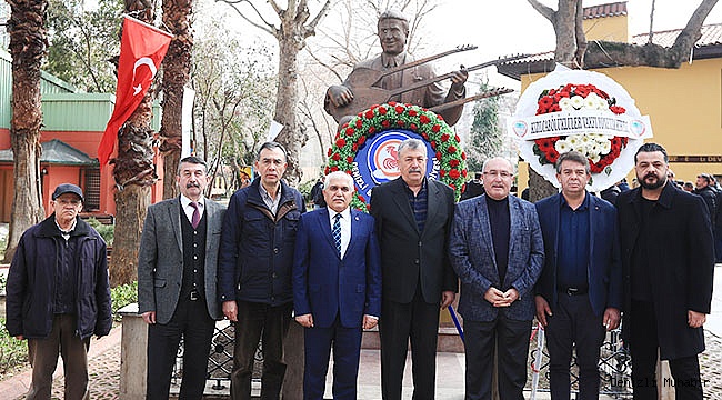 Büyük halk ozanı Özay Gönlüm, unutulmadı