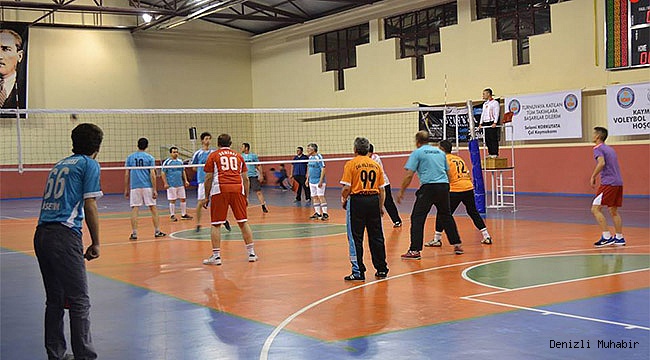 ÇAL’DA VOLEYBOL HEYECANI BAŞLIYOR