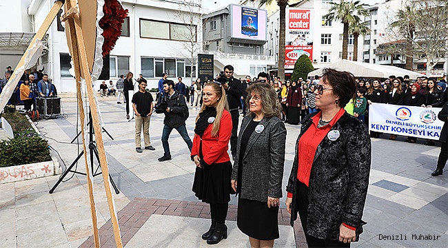 Kadınlar Ata’nın huzurunda