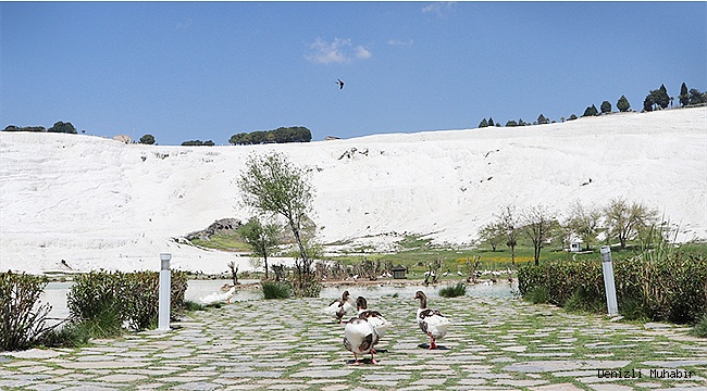 Dünyaca ünlü Pamukkale'de sessizlik hakim
