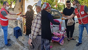 Fedakar Anneleri unutmadılar