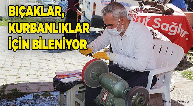 Bıçaklar, kurbanlıklar için bileniyor