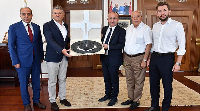 DENİZLİ OSB’DEN VALİ ATİK’E HAYIRLI OLSUN ZİYARETİ