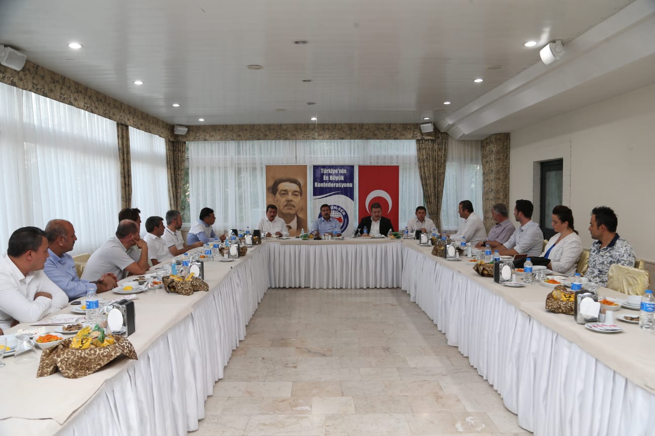 Cahit Özkan ve Necip Filiz Memur-Sen Heyetiyle Buluştu