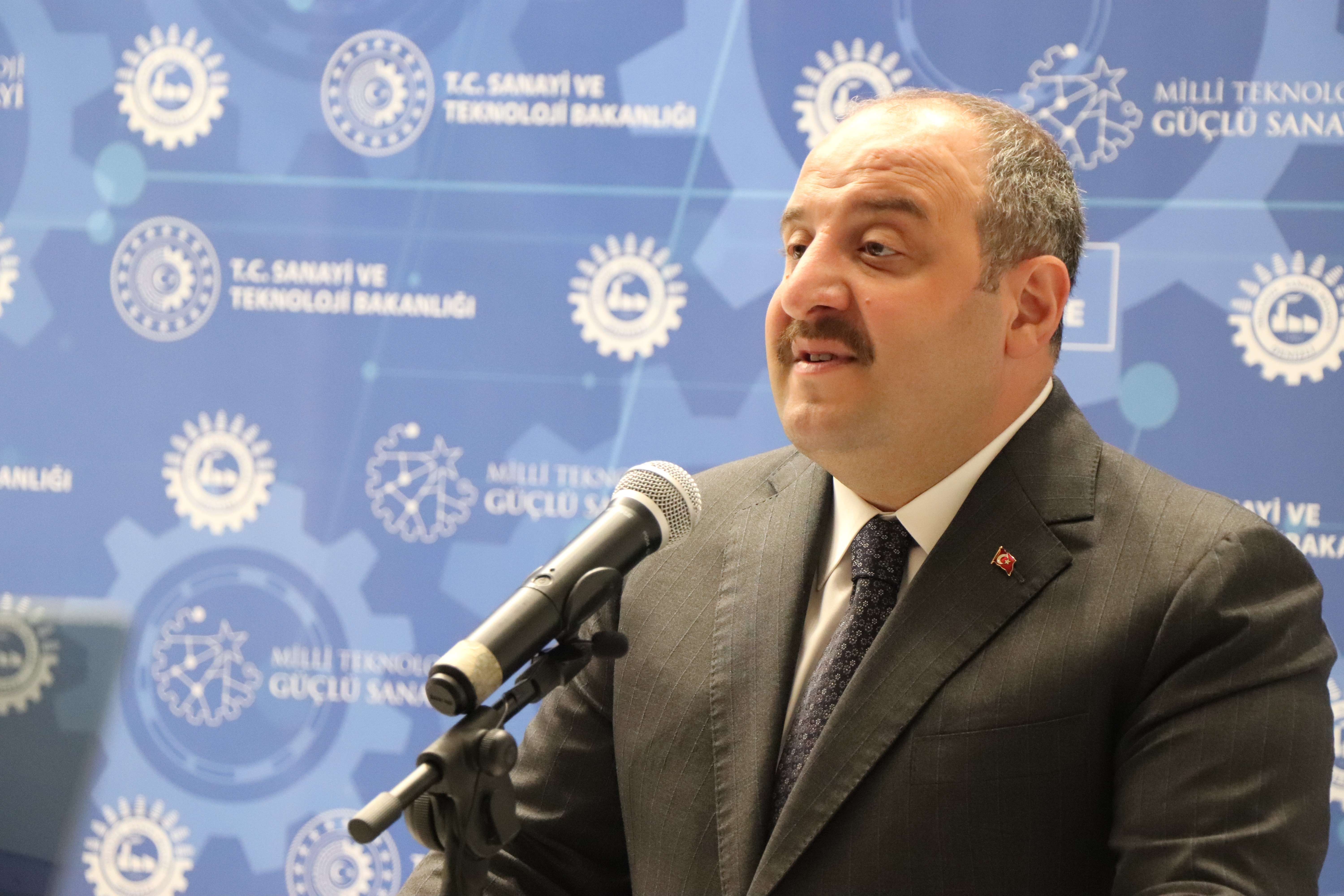 Bakan Varank: “Global markaların uzak doğudan uzaklaştığı fırsatı iyi değerlendirmeliyiz”