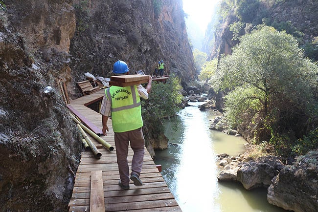 Çal Kanyonu’nda 700 metre geçildi