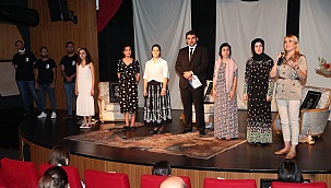 Merkezefendi Belediye Kent Tiyatrosu ilk kez sanat severlerle buluştu