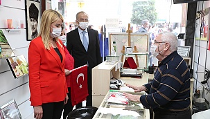 Merkezefendi Belediyesi’nden esnaf ve vatandaşa Türk Bayrağı
