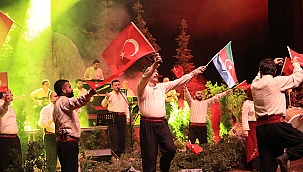 Pamukkale Belediyesi'nden 29 Ekim'e özel gösteri