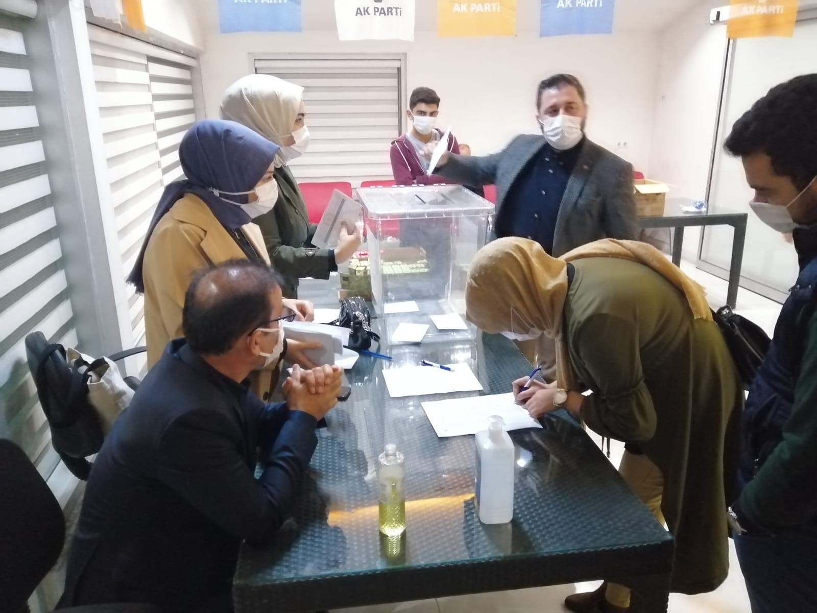 AK Parti Denizli İl Başkanlığında temayül yoklamaları başladı