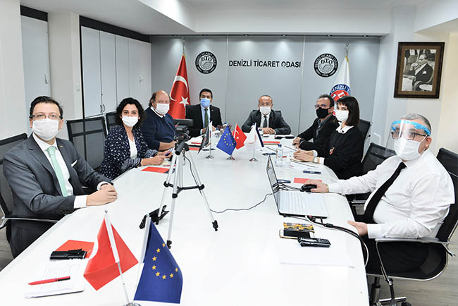 Denizli'de Teknik Tekstile Dönüşüm Toplantısı yapıldı
