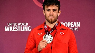 Denizlili güreşçi Altın madalya ile dönüyor