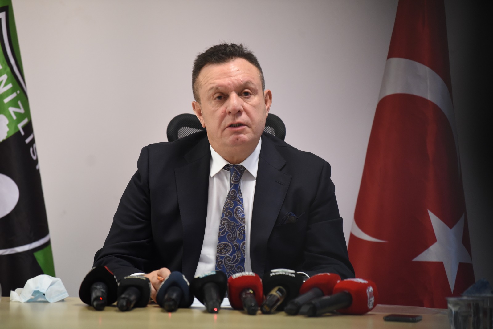 DENİZLİSPOR’DA KREDİ ÇELİŞKİSİ, KARAR DEFTERİNE BAKILACAK