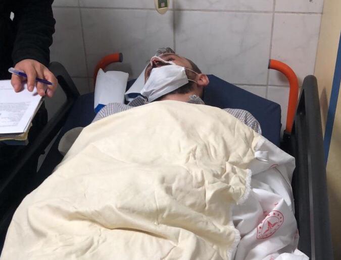 Ben boksörüm dedi gazetecinin burnunu kırdı