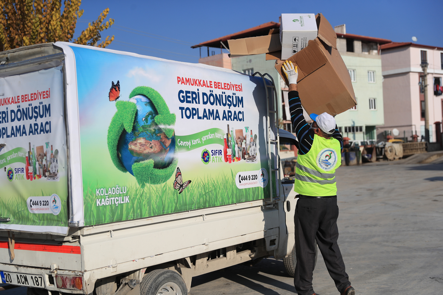 PAMUKKALE’DE ATIKLAR AYRI TOPLANIYOR