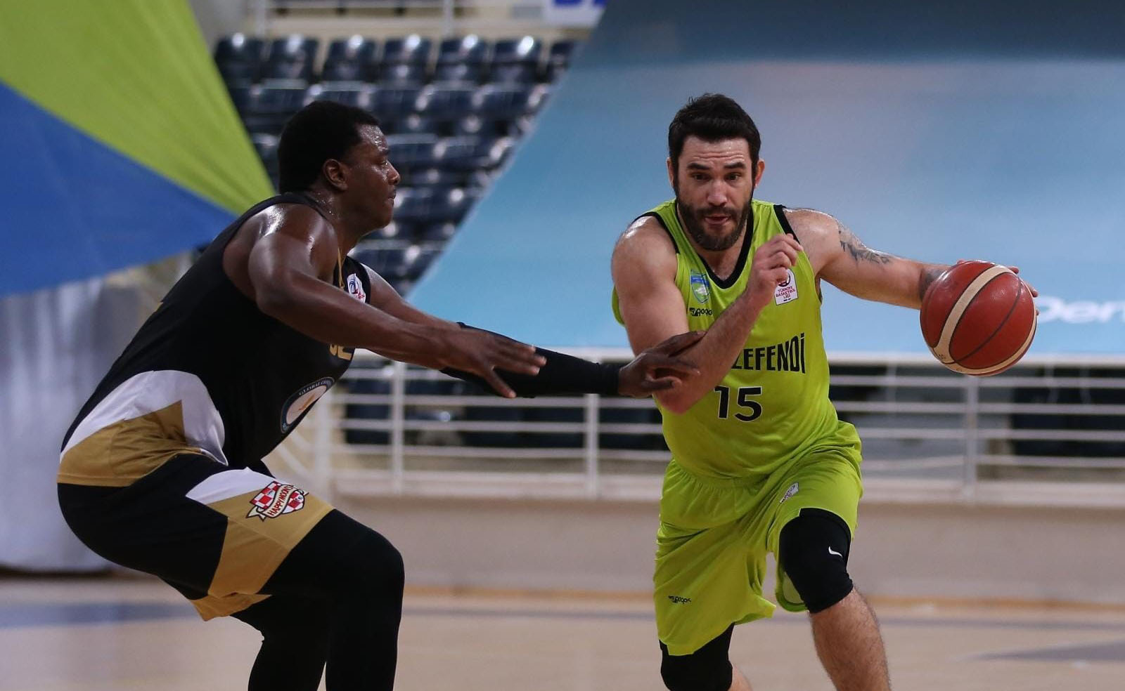 4 oyuncusu Covid olan Merkezefendi Basket evinde yıkıldı