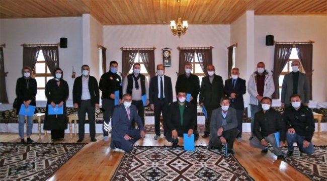 Bayburt Üniversitesi�nden Bilgi Evi bağışçılarına belge Denizli