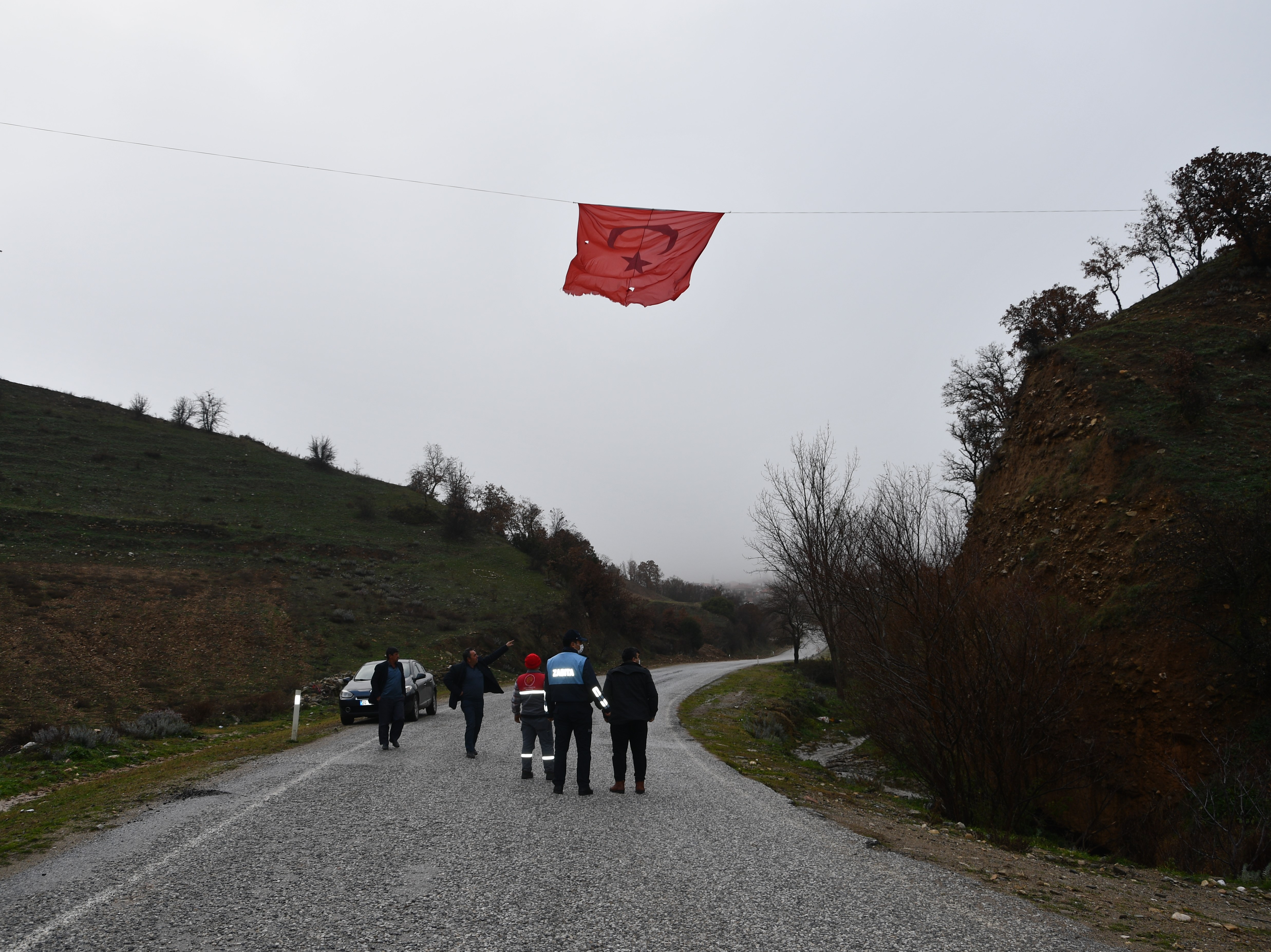 Buldan Belediyesi, Türk bayraklarını yeniliyor