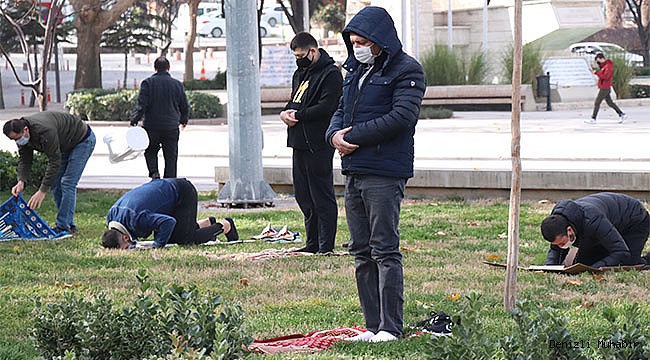 Yeni yılın ilk Cuma namazı tedbirler kapsamında kılındı