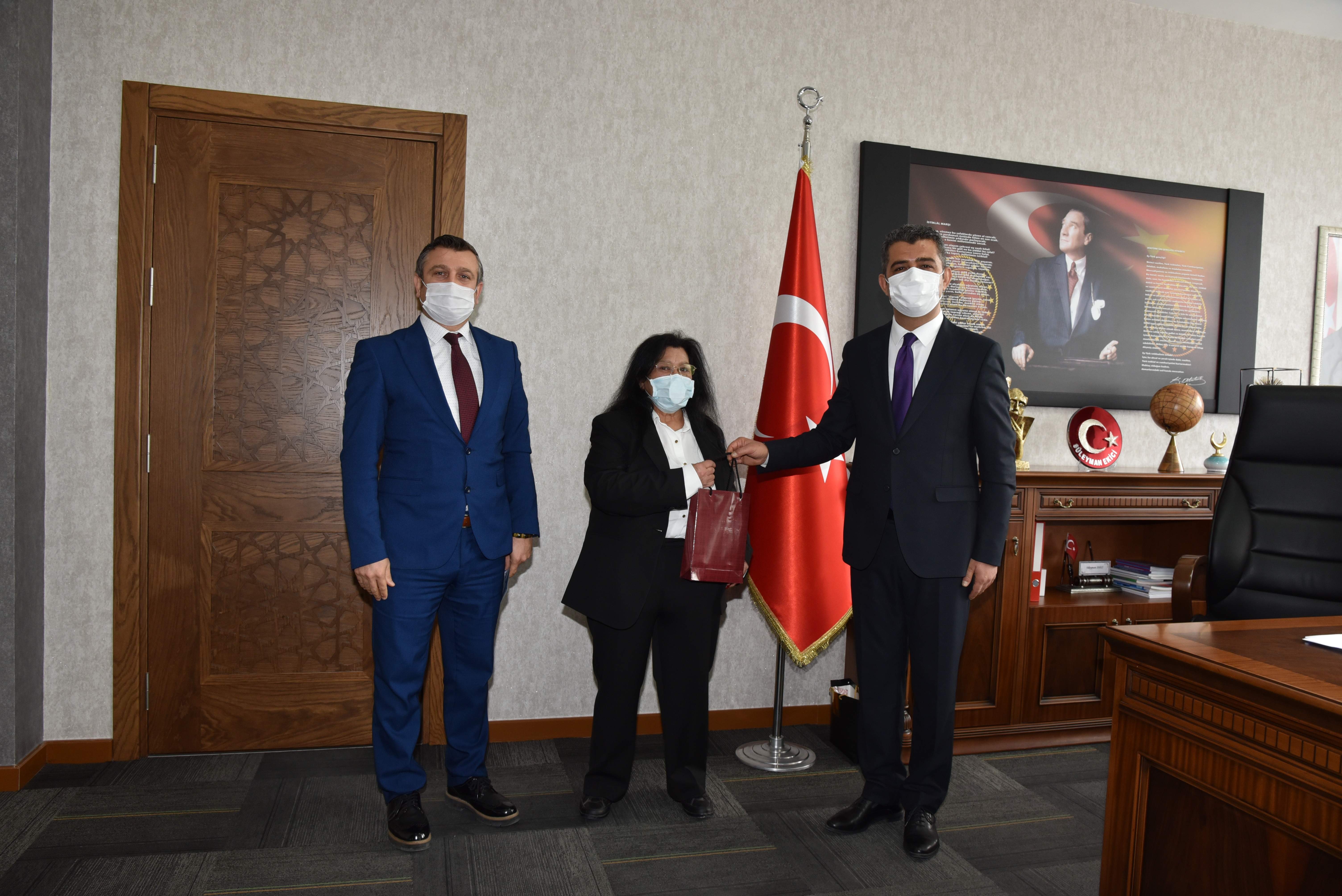 66 yaşında lise mezunu oldu