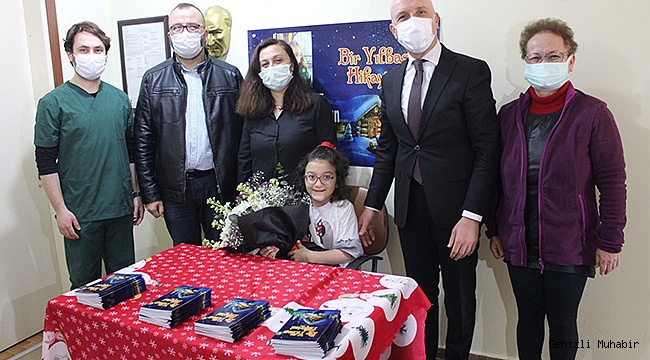 Başkan Özbaş, engel tanımayan minik yazarın imza gününe katıldı