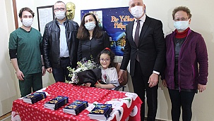 Başkan Özbaş, engel tanımayan minik yazarın imza gününe katıldı