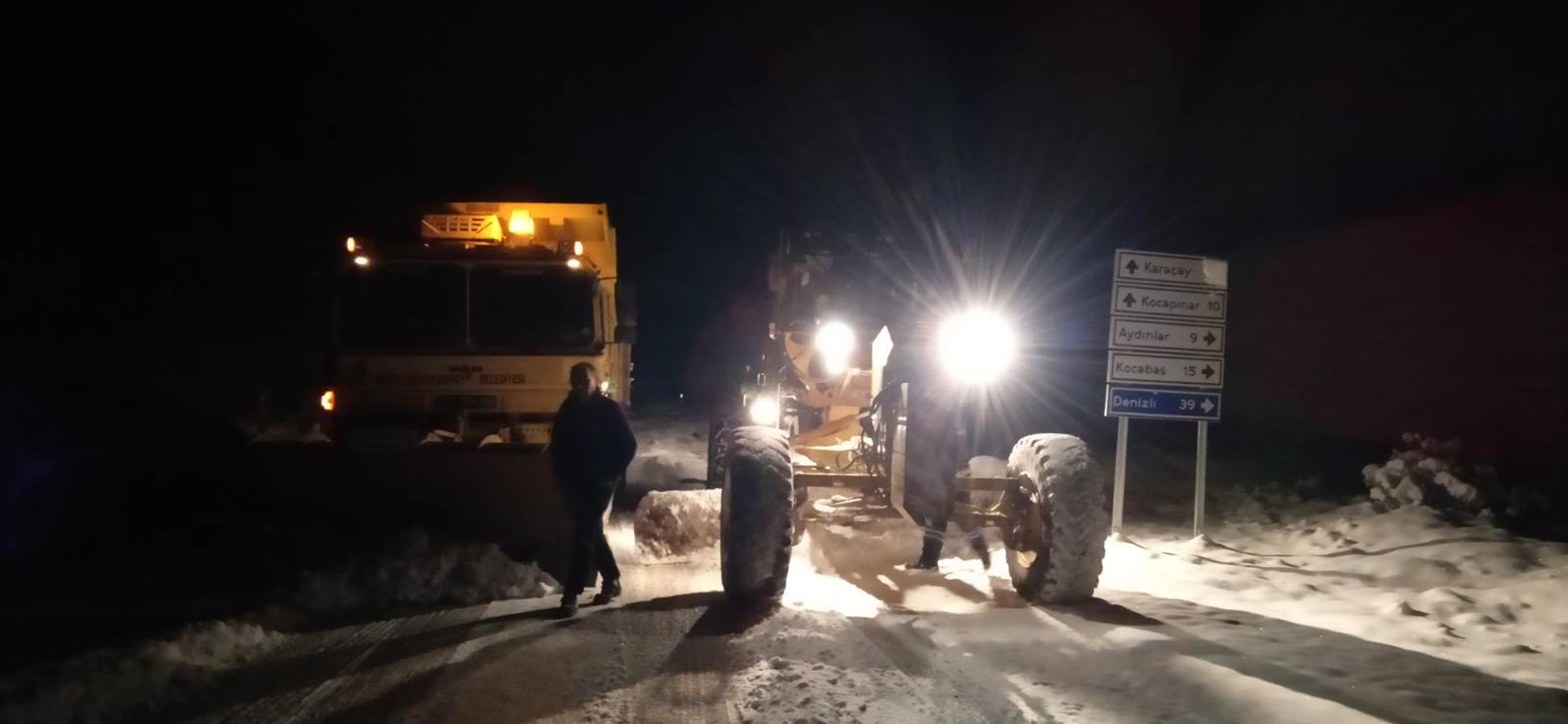 Büyükşehir'den kar mesaisi