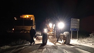 Büyükşehir'den kar mesaisi
