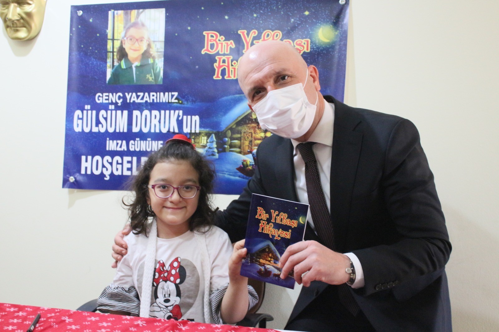 Engel tanımayan minik yazar, öykü kitabı yazdı