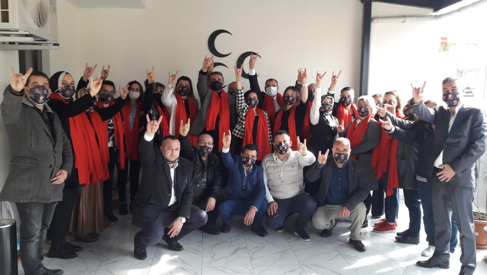 MHP Denizli Teşkilatına 30 yeni kadın üye katıldı
