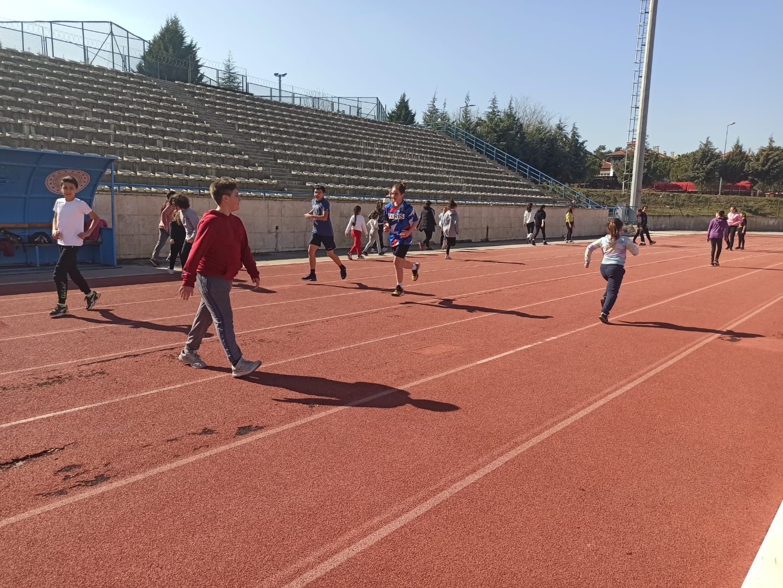 Normale dönüş hazırlıklarında gençler sporla buluşuyor
