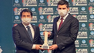 TÜRK DÜNYASI ÖDÜLLERİ SAHİPLERİNİ BULDU