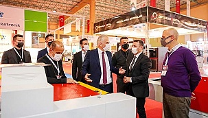 Başkan Zolan Tekstil Makineleri Fuarı'nı ziyaret etti