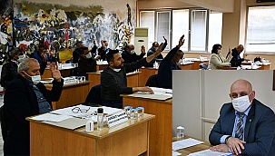 Buldan Belediye Meclisi’nde şehitler için Fatiha okundu