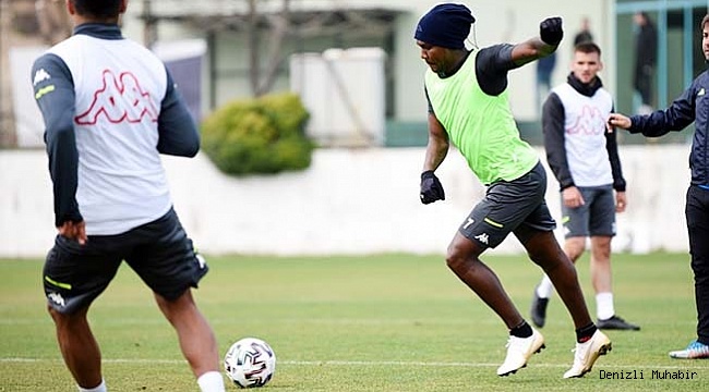 Denizlispor, Fenerbahçe maçına hazırlanıyor
