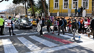 İlçe Protokolü Yaya Güvenliği için nöbet tuttu
