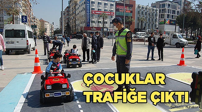 Jandarmadan çocuklara simülasyonlu trafik eğitimi
