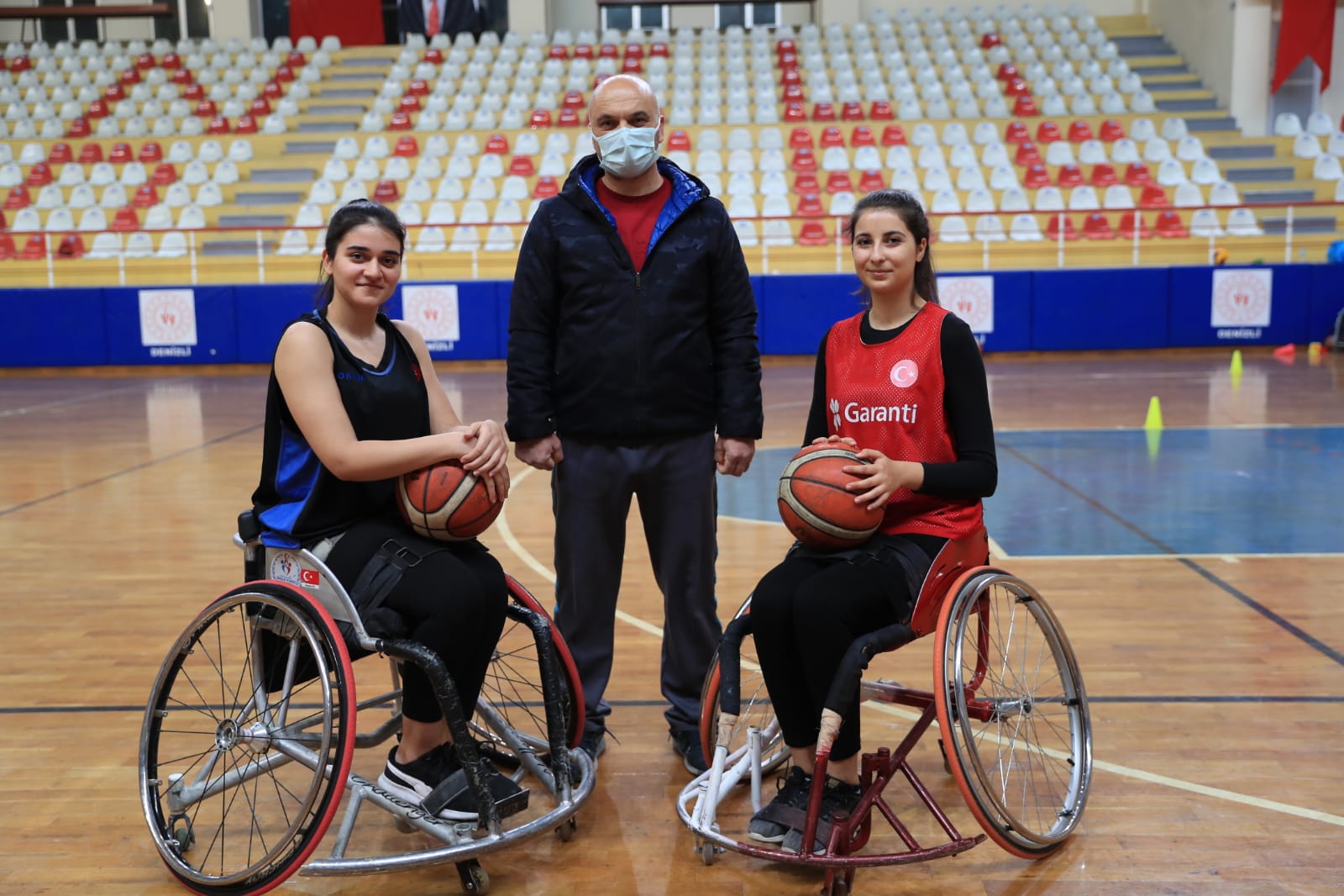 PAMUKKALE BELEDİYESPOR’DA MİLLİ SEVİNÇ