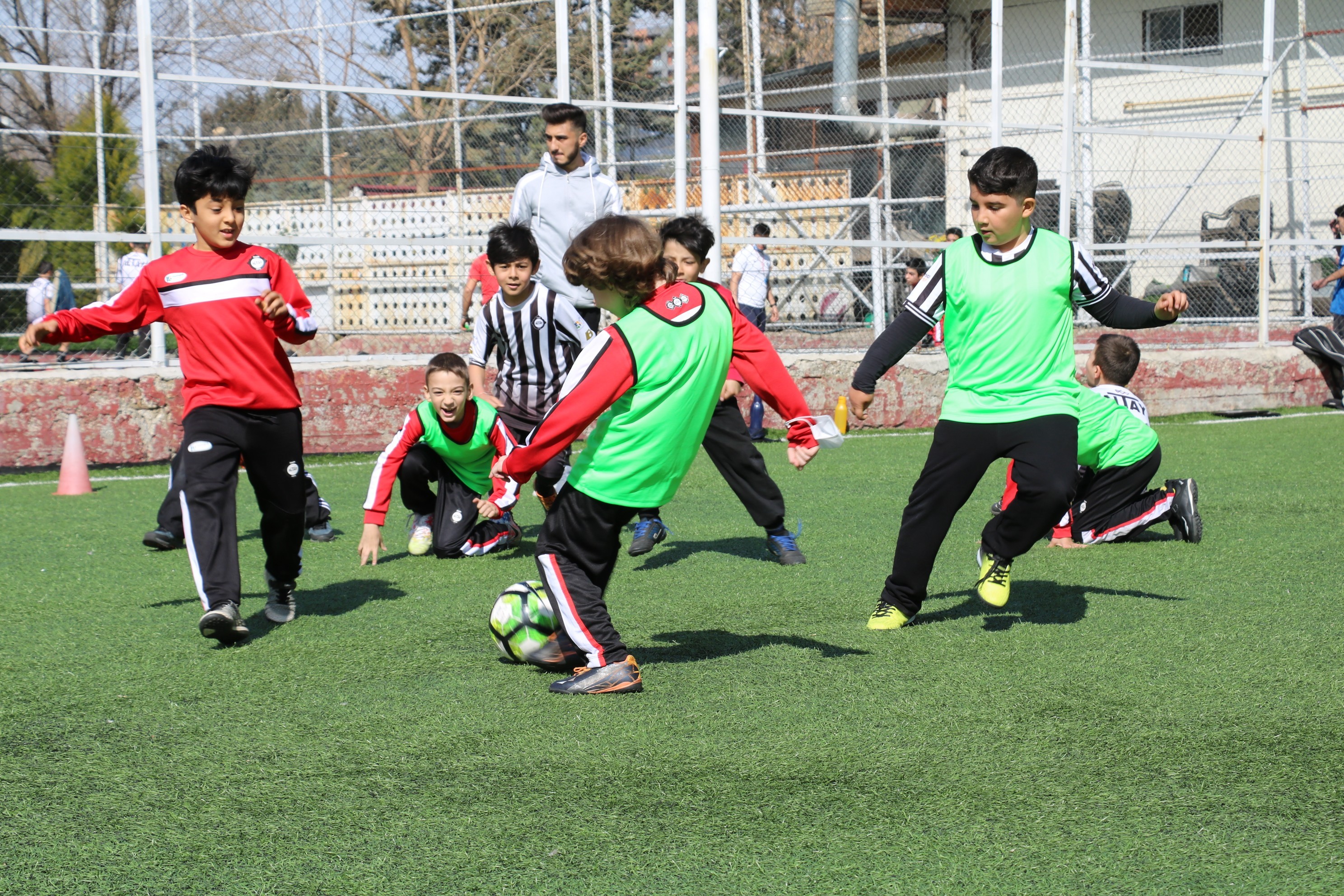 Spor Giysi Bankası ile yüzler gülecek