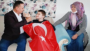 ÖZEL GÜNDE ÖZEL ÇOCUKLARA ÖZEL ZİYARET