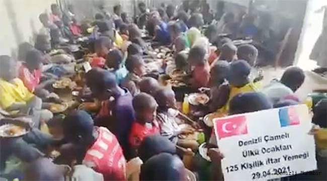 Ülkücü gençlerden Afrika’da iftar yemeği