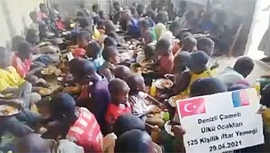 Ülkücü gençlerden Afrika’da iftar yemeği