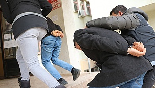 FETÖ’nün askeri ve emniyet mahrem yapılanmasına operasyon: 4 gözaltı