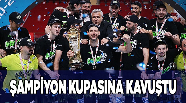 ŞAMPİYON KUPASINA KAVUŞTU