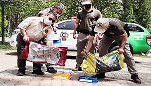 Tam kapanma sürecinde polis sokak hayvanlarını  unutmadı