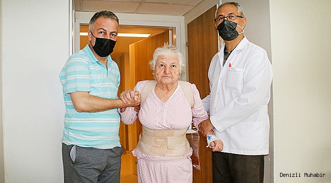 1,5 senedir oturamayan ve yürüyemeyen 78 yaşındaki hasta, Egekent’te ayaklandı