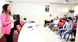 Gençlik Meclisi'nden diksiyon, sunuculuk ve spikerlik eğitimi