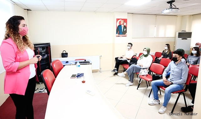 Gençlik Meclisi'nden diksiyon, sunuculuk ve spikerlik eğitimi