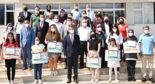 ‘Sağlıklı Nesil Sağlıklı Gelecek’ yarışmasında kazananlar ödüllendirildi